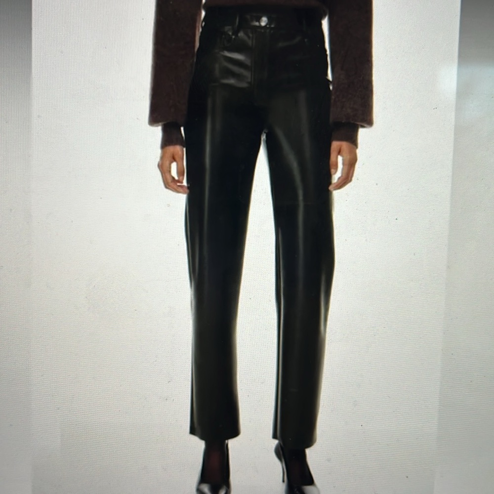 Aritzia Wilfred “The Melina pant”Black faux Leather Pants size 4